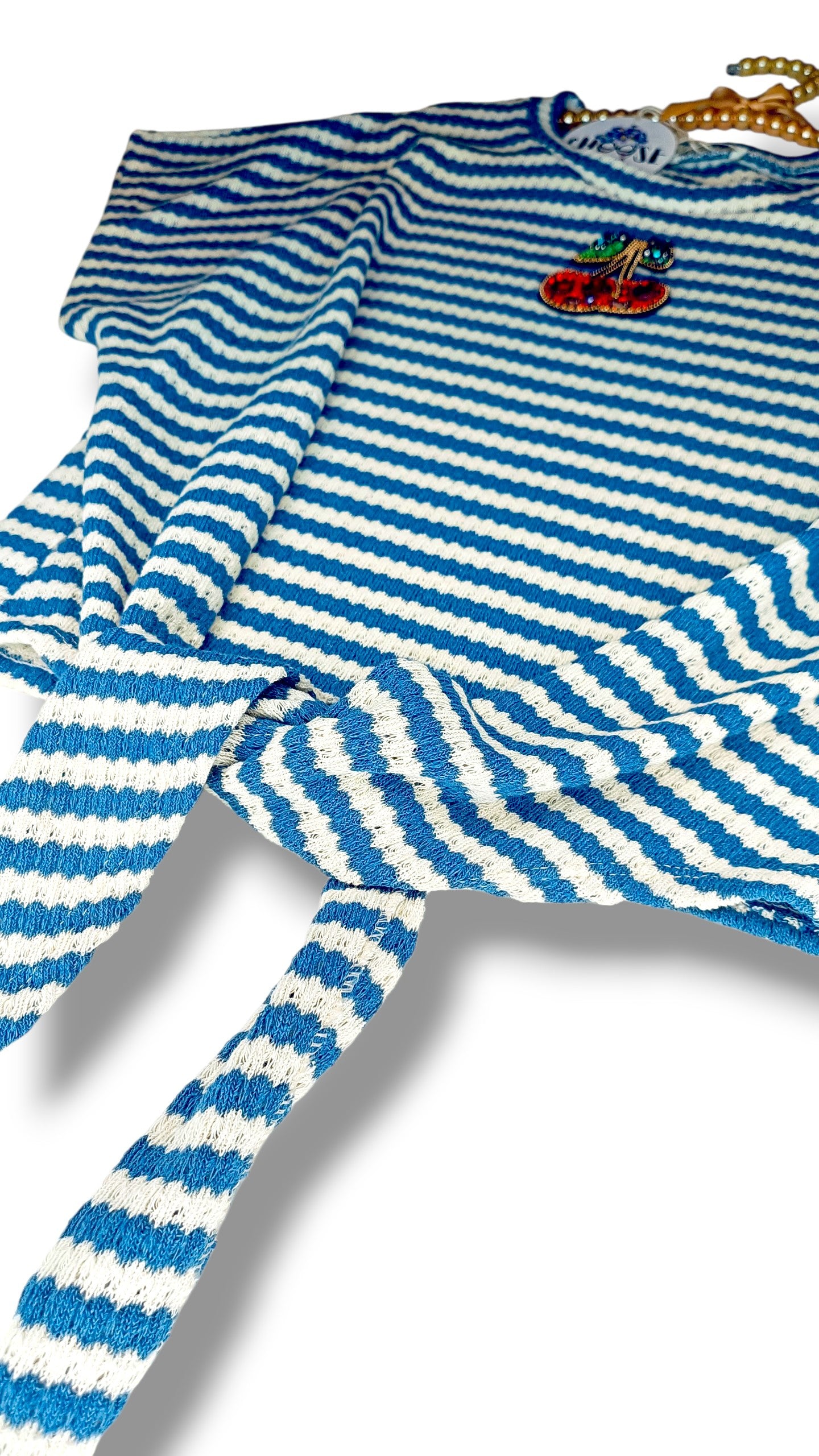 T-Shirt a Righe "Cherry Charm" con Nodo Frontale