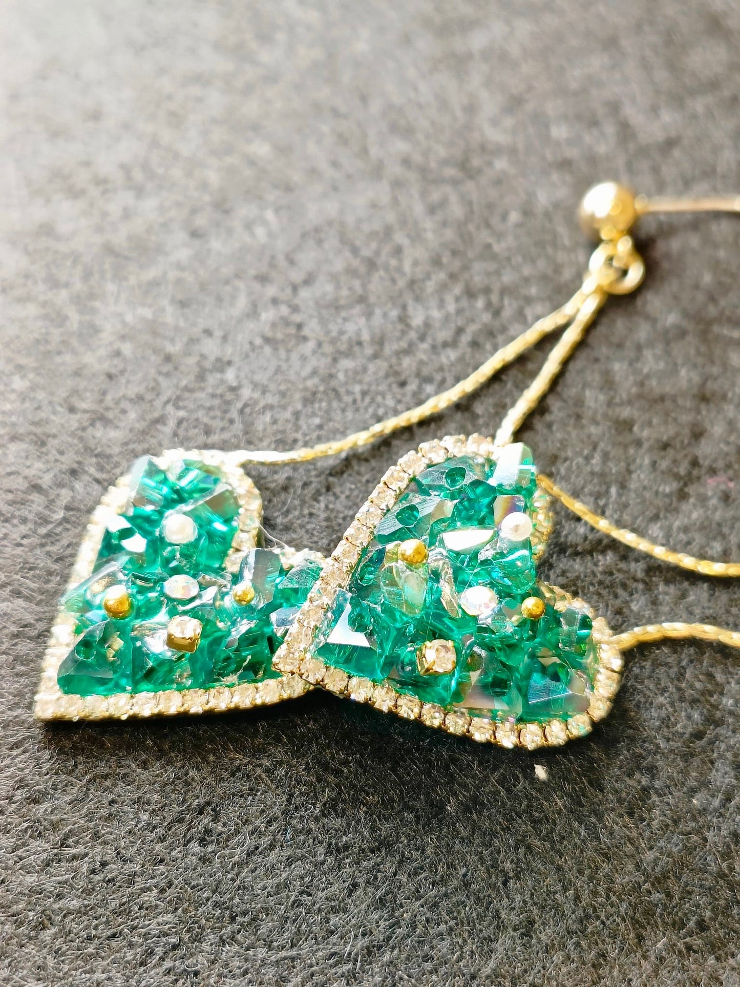 Orecchini Pendenti Cuori Verdi Perline