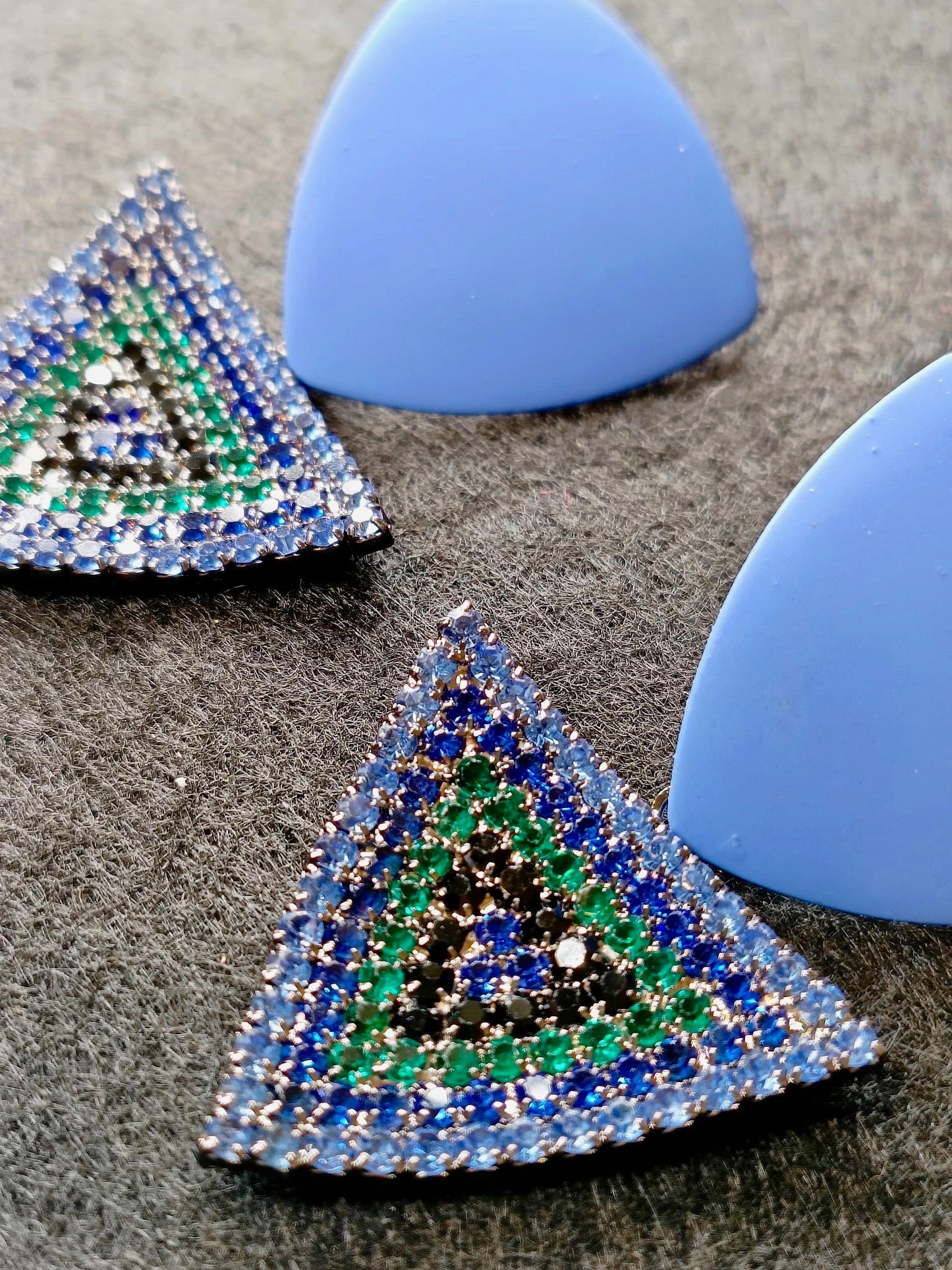 Orecchini Pendenti Triangoli Cobalto