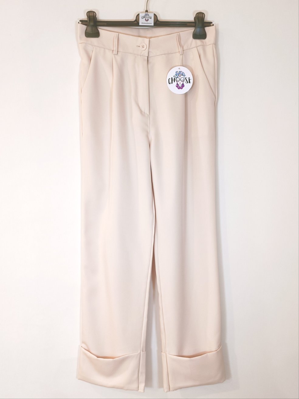 Pantaloni modello Palazzo con Risvolto