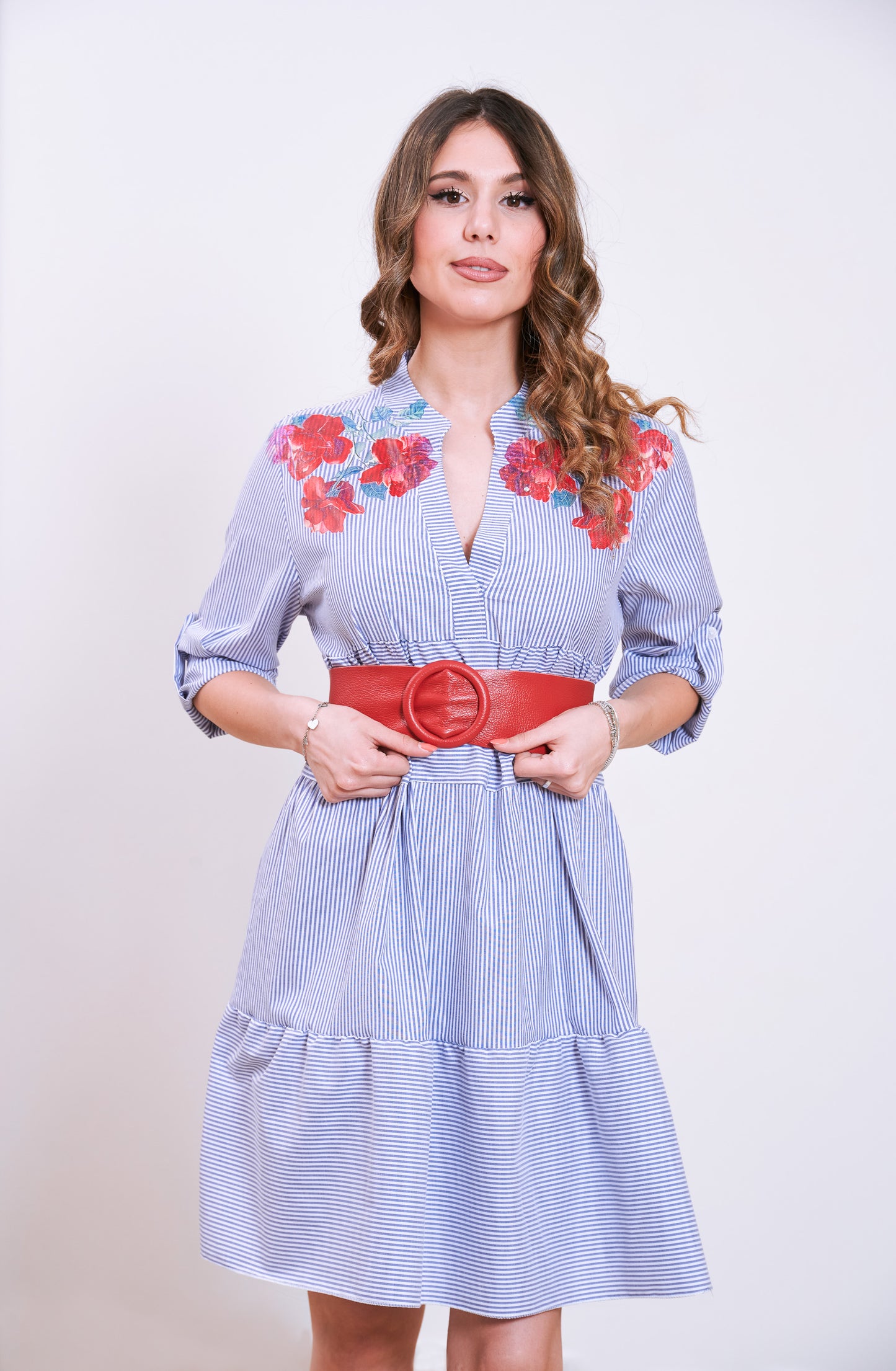 Vestito a Righe con Rose Rosse