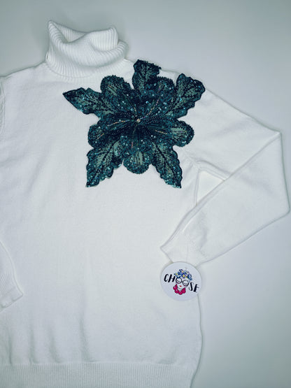 Maglioncino Dolcevita fiore tridimensionale