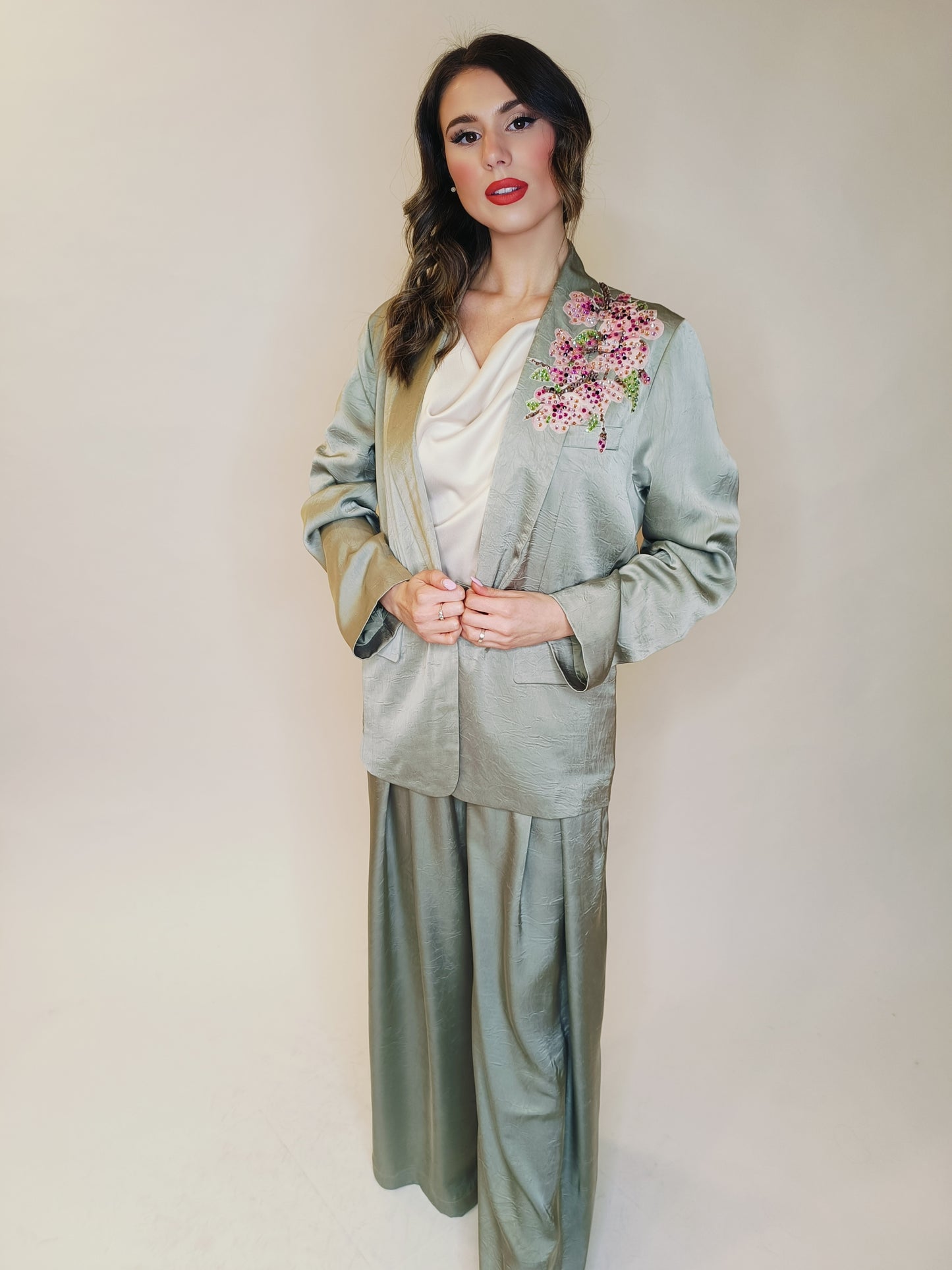 Completo ramo di ciliegio in cristalli