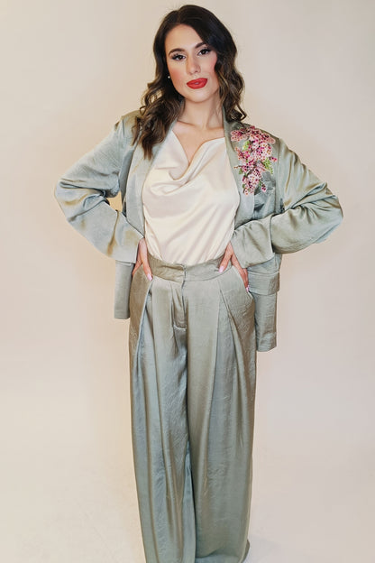 Completo ramo di ciliegio in cristalli