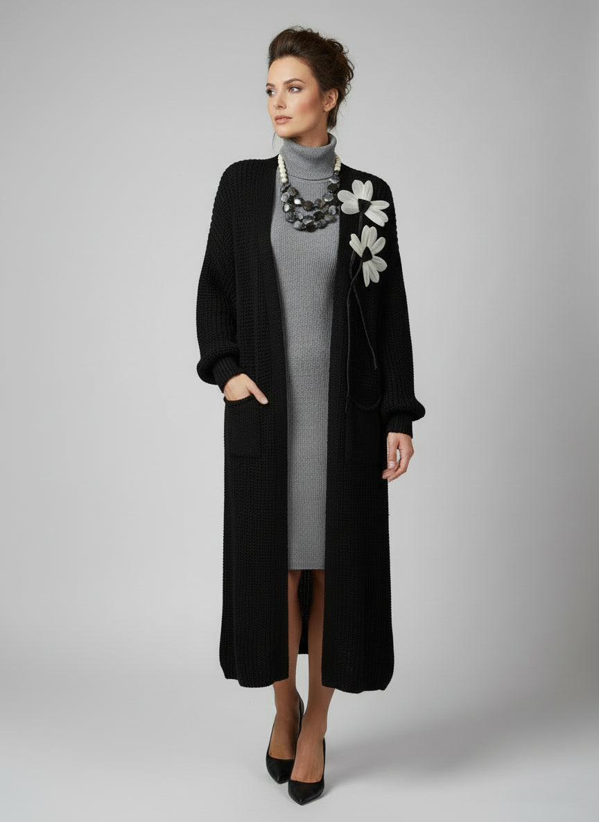 Cardigan con fiori a stelo