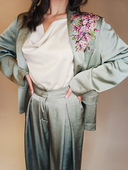 Completo ramo di ciliegio in cristalli